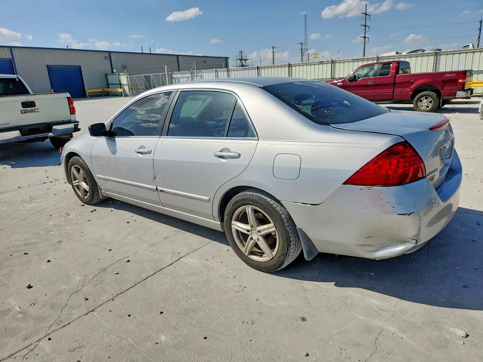 Photo 2 from auction – 2007 HONDA ACCORD with VIN JHMCM56387C009746