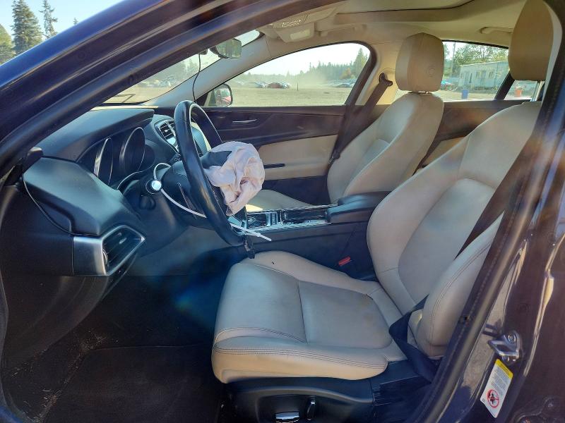 Photo 7 from auction – 2019 JAGUAR XE with VIN SAJAD4FX7KCP49899
