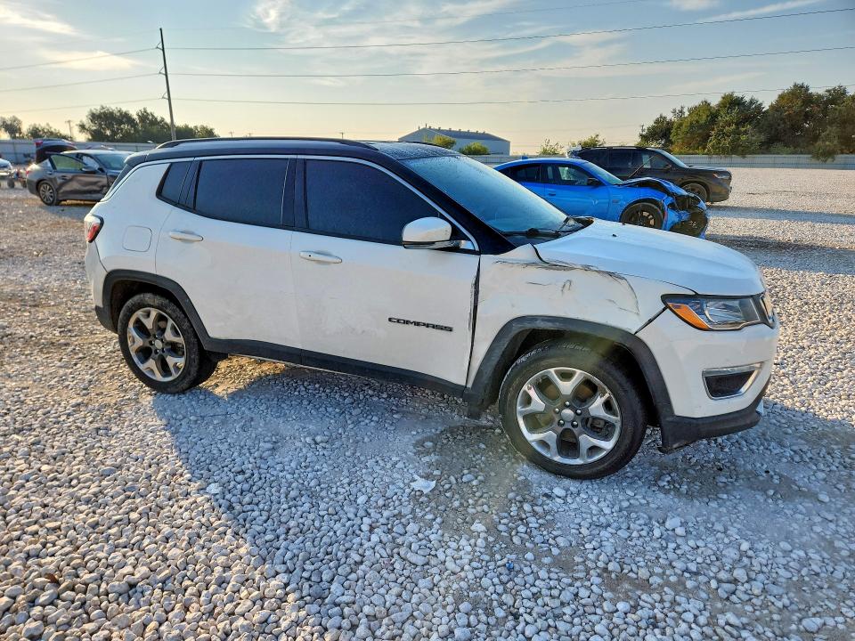 Photo 4 from auction – 2019 JEEP COMPASS with VIN 3C4NJCCB0KT788544