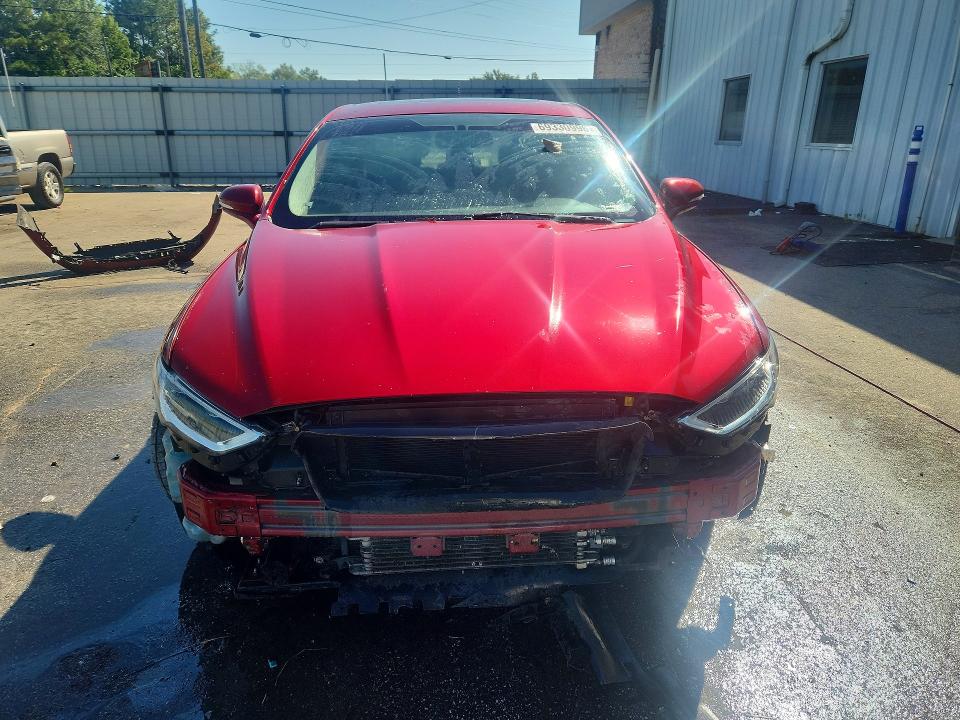 Photo 5 from auction – 2018 FORD FUSION with VIN 3FA6P0LU4JR157462