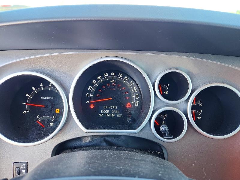Photo 9 from auction – 2015 TOYOTA SEQUOIA with VIN 5TDJY5G1XFS120709