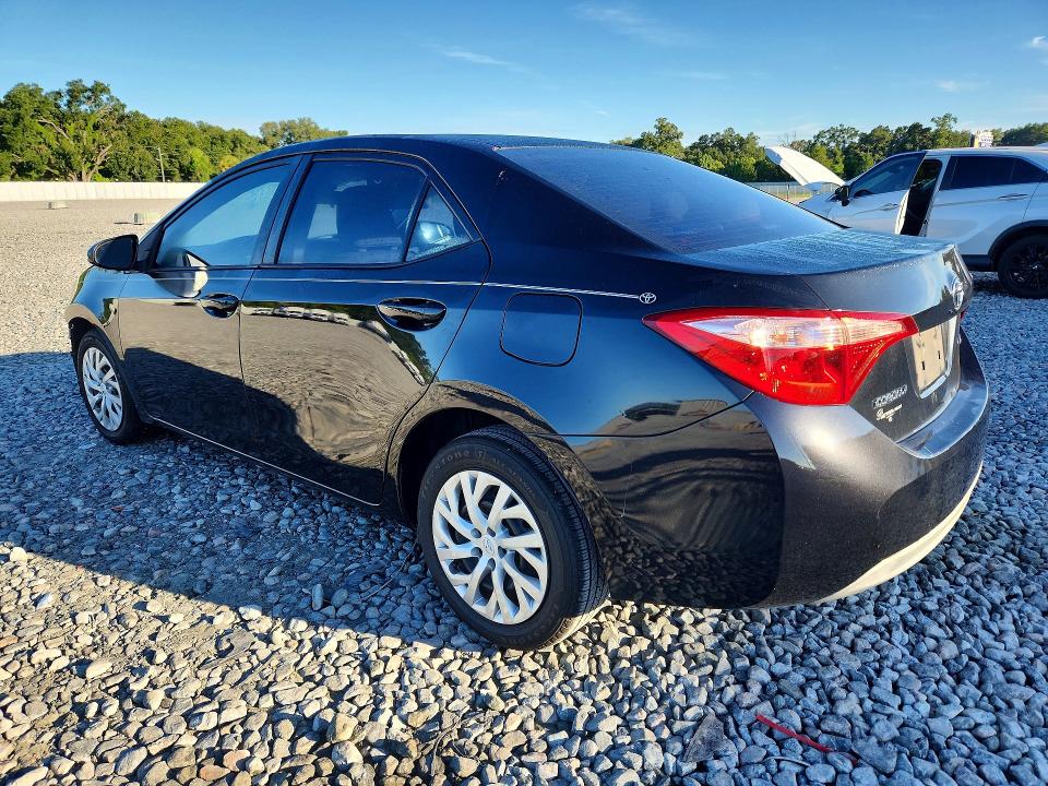 Photo 2 from auction – 2017 TOYOTA COROLLA with VIN 5YFBURHE6HP727355