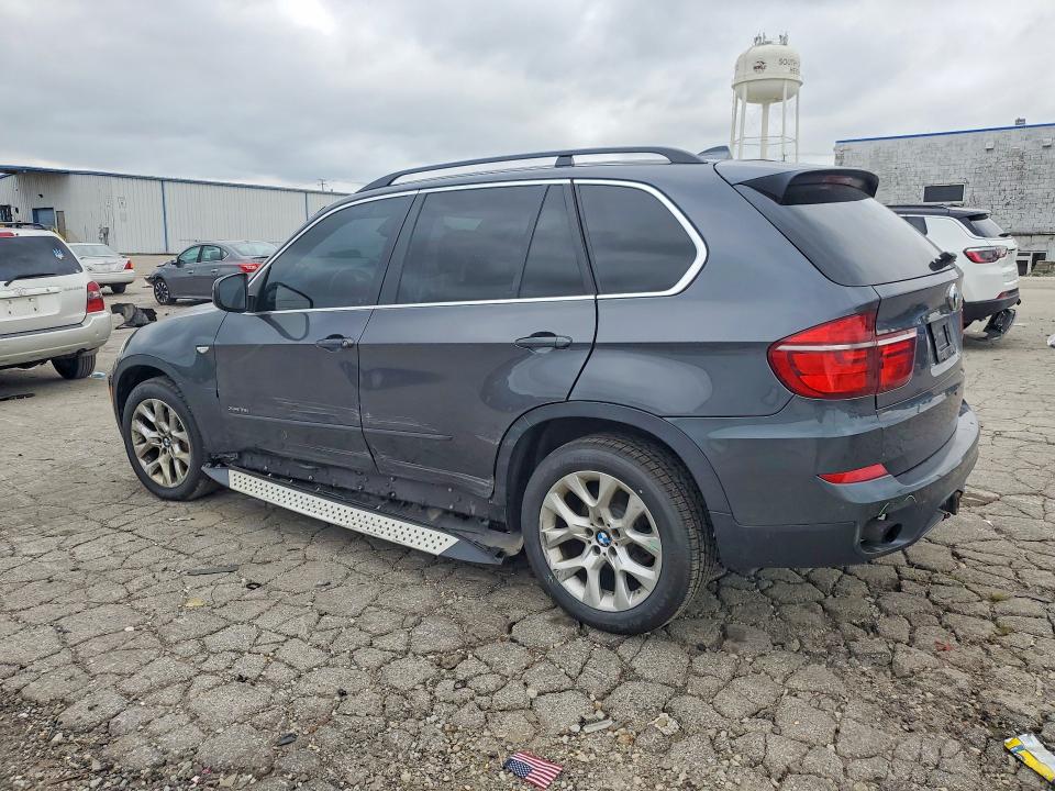 Zdjęcie 2 z aukcji – 2013 BMW X5 z VIN 5UXZV4C5XD0G52770