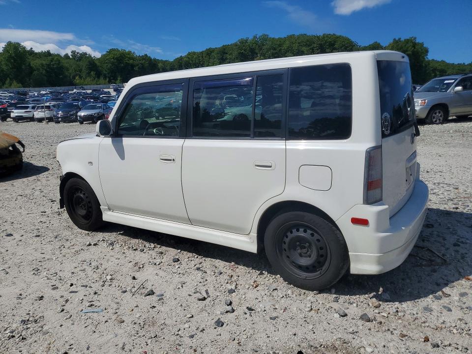 Снимка 2 от търг – 2006 SCION XB с VIN JTLKT334464038532