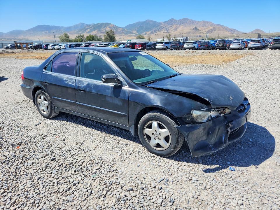 Photo 4 from auction – 2000 HONDA ACCORD with VIN 1HGCG1659YA071822