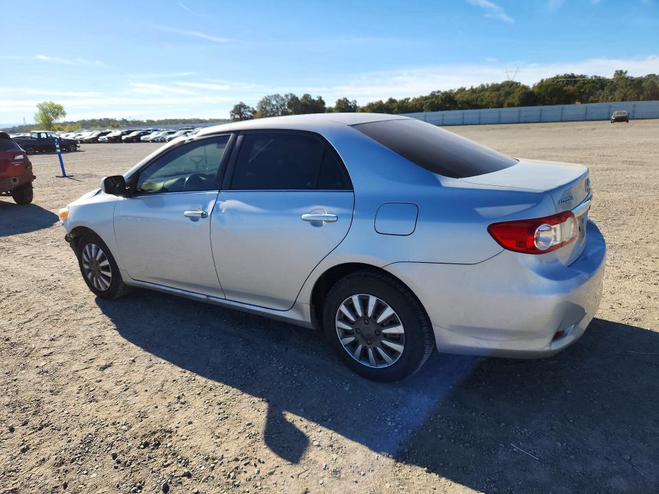 Zdjęcie 2 z aukcji – 2013 TOYOTA COROLLA z VIN 2T1BU4EE7DC006849