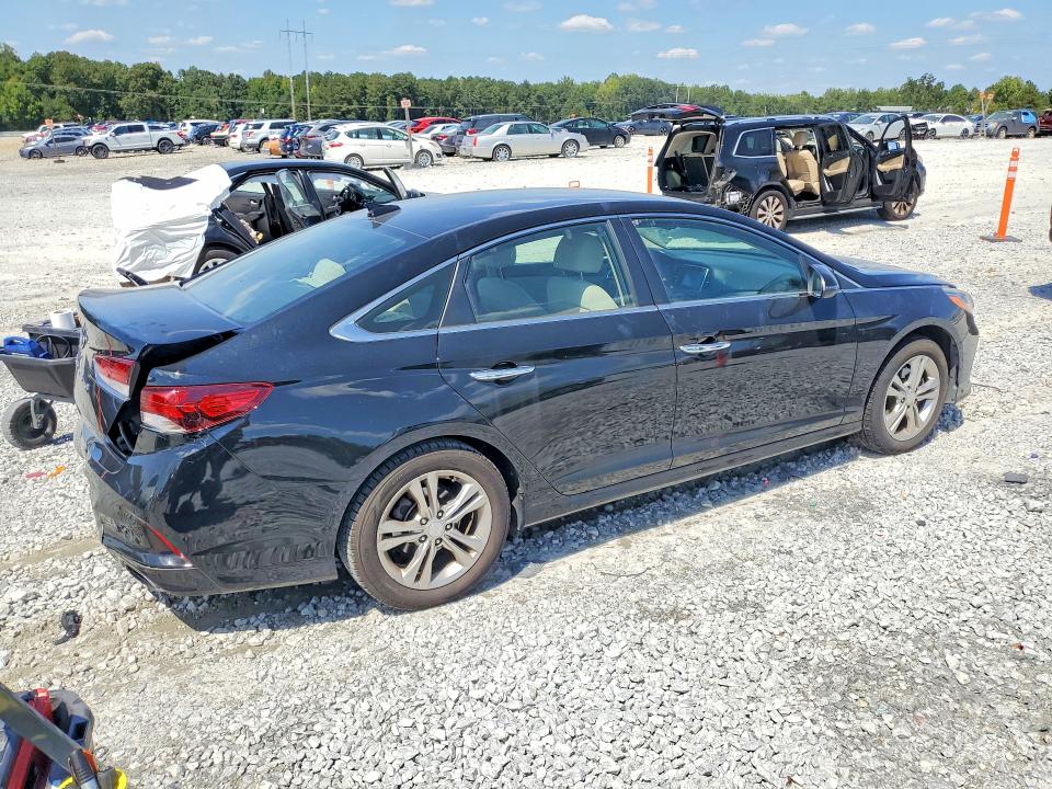 Photo 3 from auction – 2018 HYUNDAI SONATA with VIN 5NPE34AF0JH609732