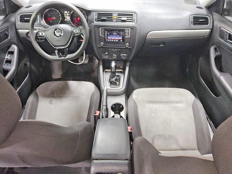 Снимка 8 от търг – 2017 VOLKSWAGEN JETTA с VIN 3VW2B7AJ4HM371655