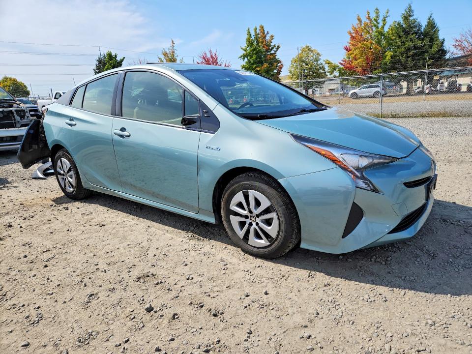 Photo 4 from auction – 2017 TOYOTA PRIUS with VIN JTDKARFU8H3034394