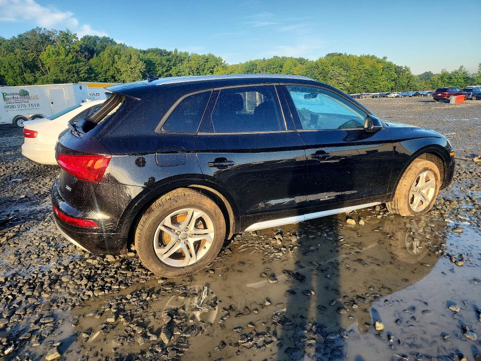 Foto 3 de la subasta – 2018 AUDI Q5 con VIN WA1ANAFY1J2127896