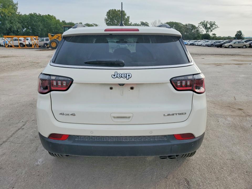 Photo 6 from auction – 2019 JEEP COMPASS with VIN 3C4NJDCB5KT619089