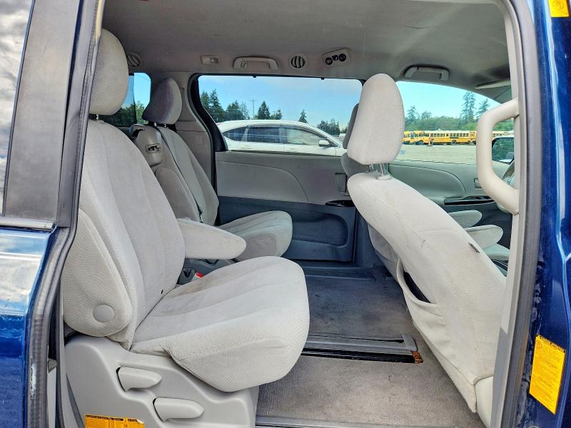 Foto 11 de la subasta – 2011 TOYOTA SIENNA con VIN 5TDKK3DC7BS102162