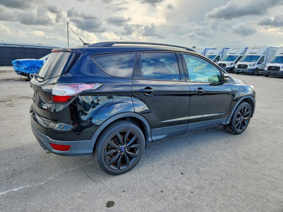 صورة رقم 3 من المزاد - 2017 FORD ESCAPE مع VIN 1FMCU0JD0HUB35773