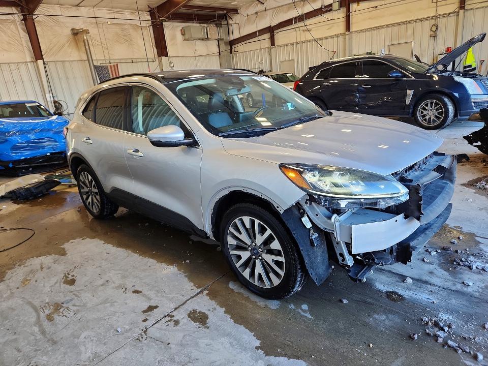 Photo 4 from auction – 2020 FORD ESCAPE with VIN 1FMCU9J98LUA96312