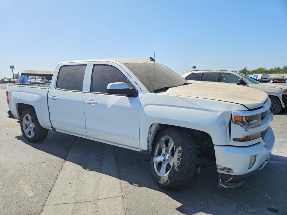Photo 4 from auction – 2018 CHEVROLET SILVERADO with VIN 3GCUKREC3JG297829