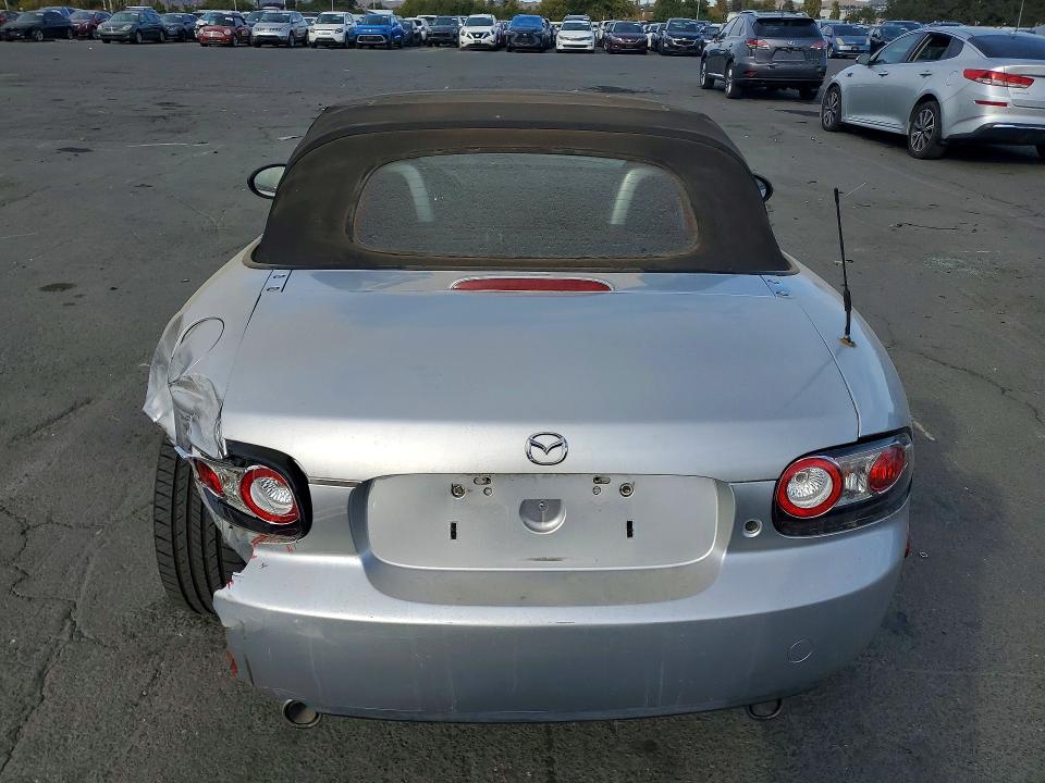 Photo 6 from auction – 2006 MAZDA MX-5 MIATA with VIN JM1NC25F660122263