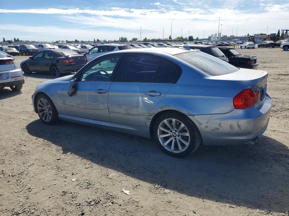 Photo 2 from auction – 2011 BMW 328 with VIN WBAPH5G52BNM72712