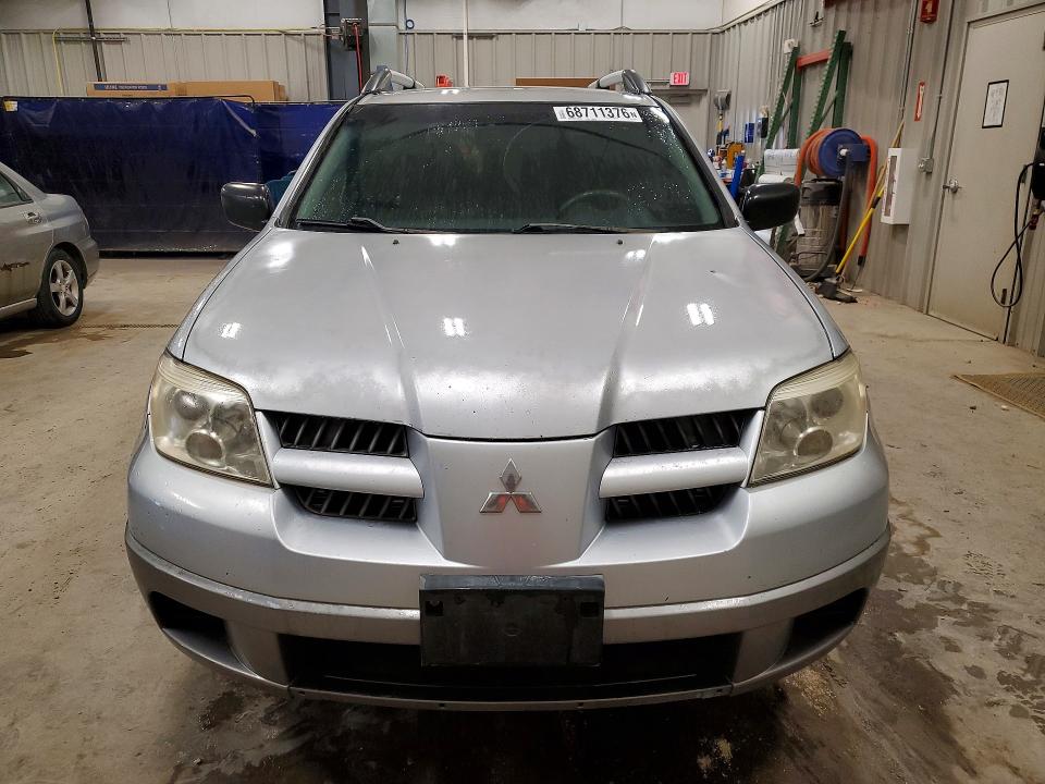 Photo 5 from auction – 2005 MITSUBISHI OUTLANDER with VIN JA4LZ31F15U048933