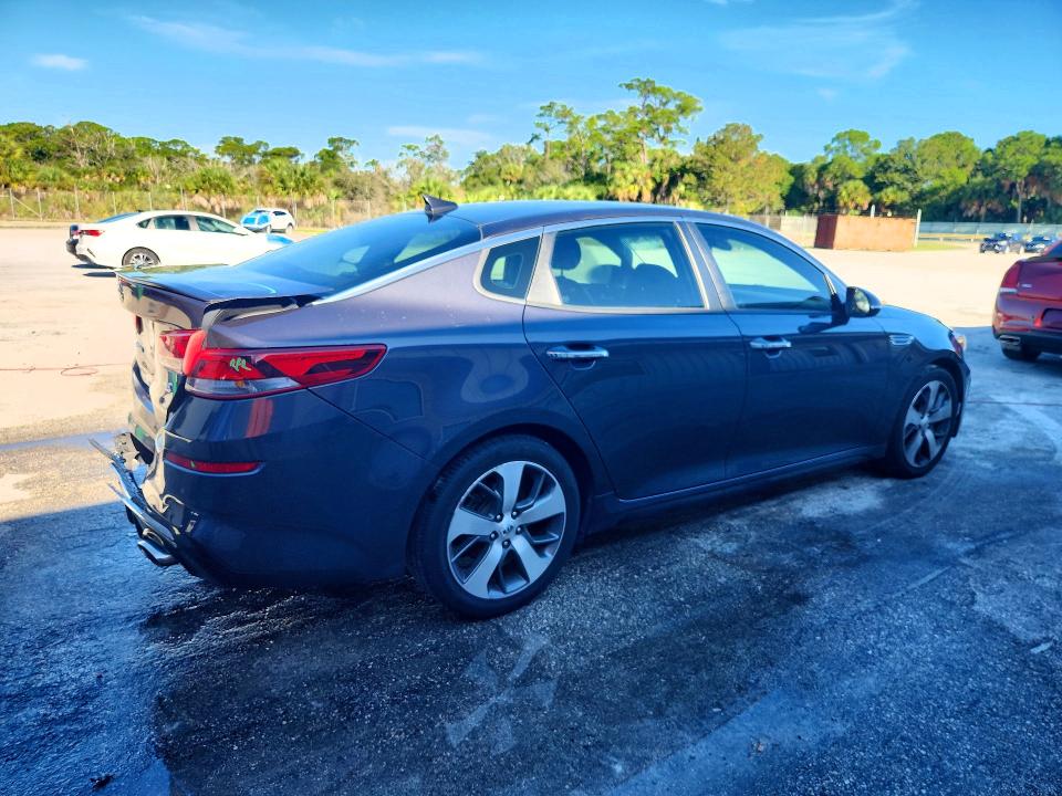 Photo 3 from auction – 2019 KIA OPTIMA with VIN 5XXGT4L33KG327819