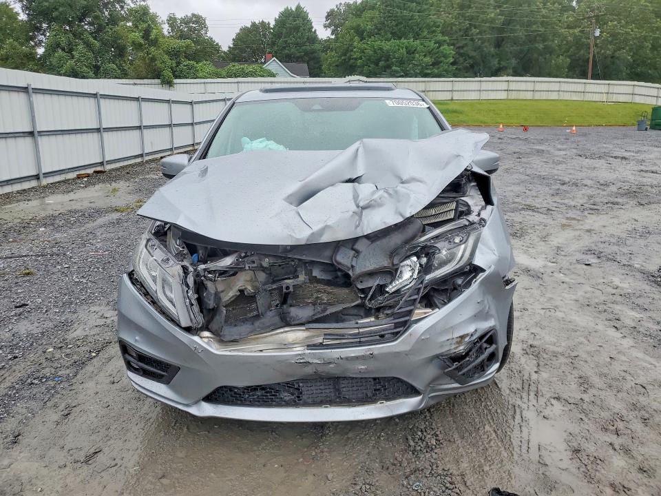 Снимка 5 от търг – 2018 HONDA ODYSSEY с VIN 5FNRL6H73JB007126