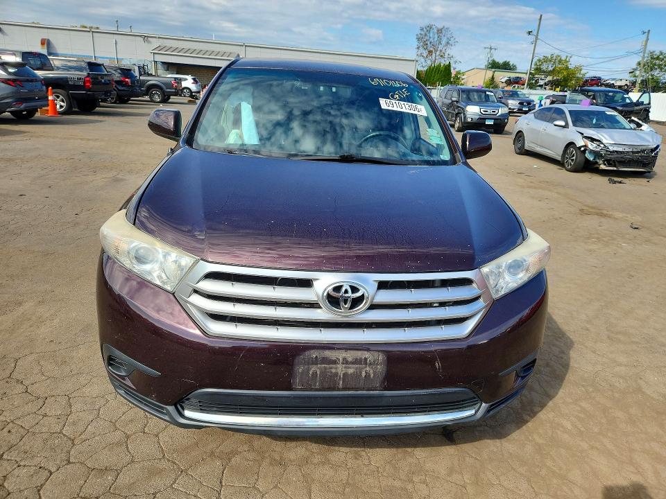 Снимка 5 от търг – 2012 TOYOTA HIGHLANDER с VIN 5TDBK3EH7CS122360