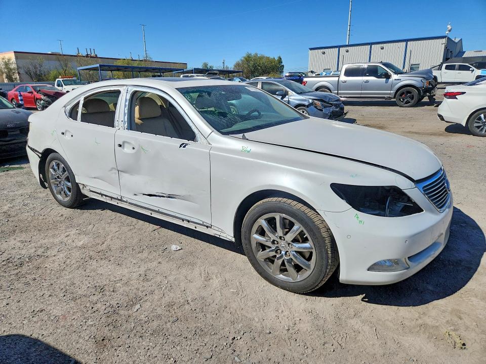 Zdjęcie 4 z aukcji – 2007 LEXUS LS z VIN JTHBL46F175043616