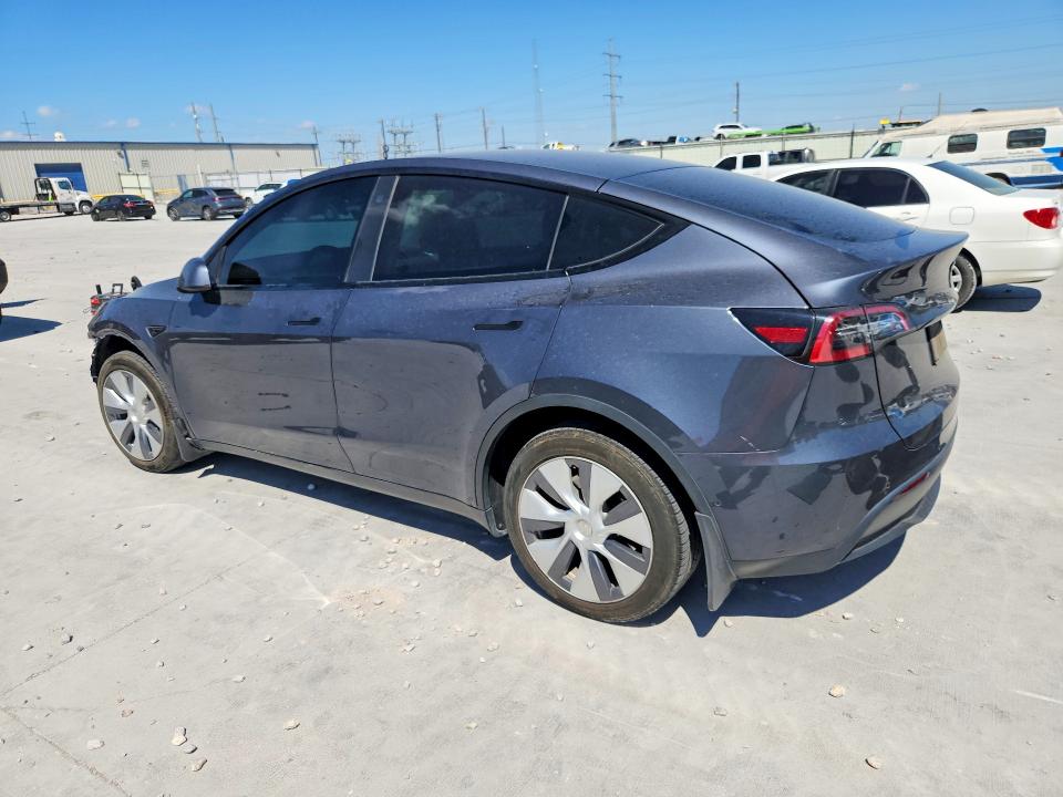Снимка 2 от търг – 2022 TESLA MODEL Y с VIN 7SAYGDEE2NA015408