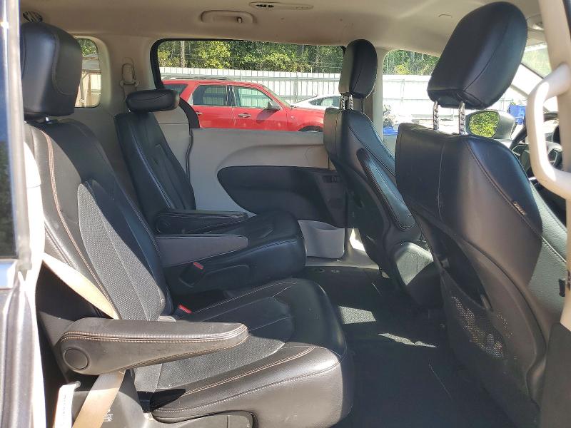 Photo 11 from auction – 2018 CHRYSLER PACIFICA with VIN 2C4RC1BG1JR142900