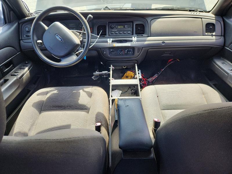 Photo 8 from auction – 2011 FORD CROWN VICTORIA with VIN 2FABP7BV4BX135563