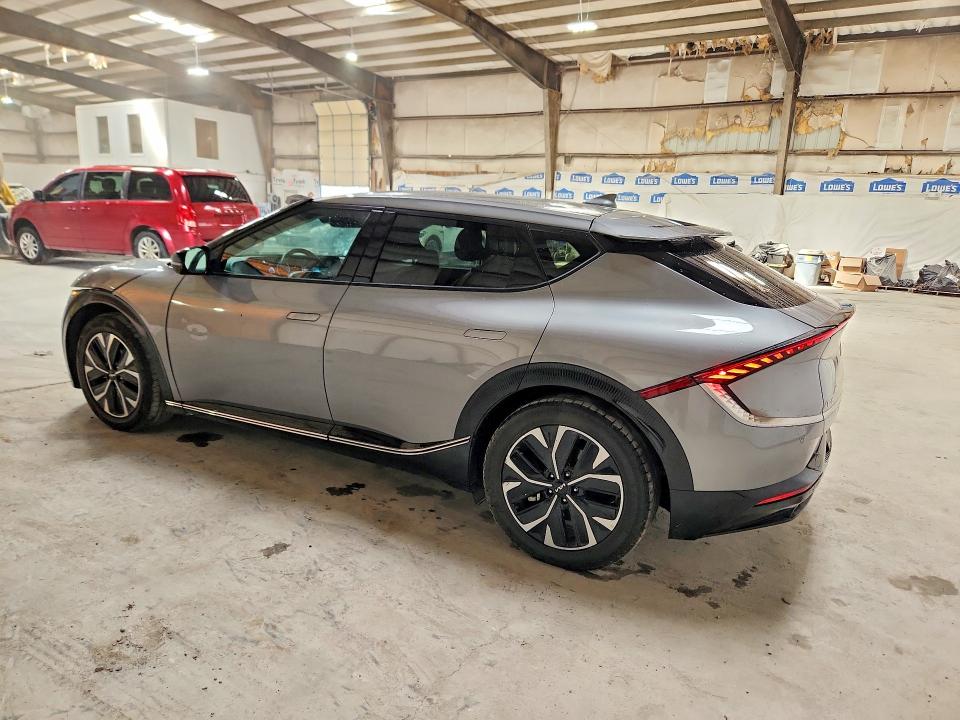 Photo 2 from auction – 2023 KIA EV6 with VIN KNDC34LA5P5157245