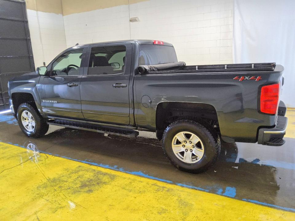 Photo 2 from auction – 2018 CHEVROLET SILVERADO with VIN 3GCUKREC0JG119618