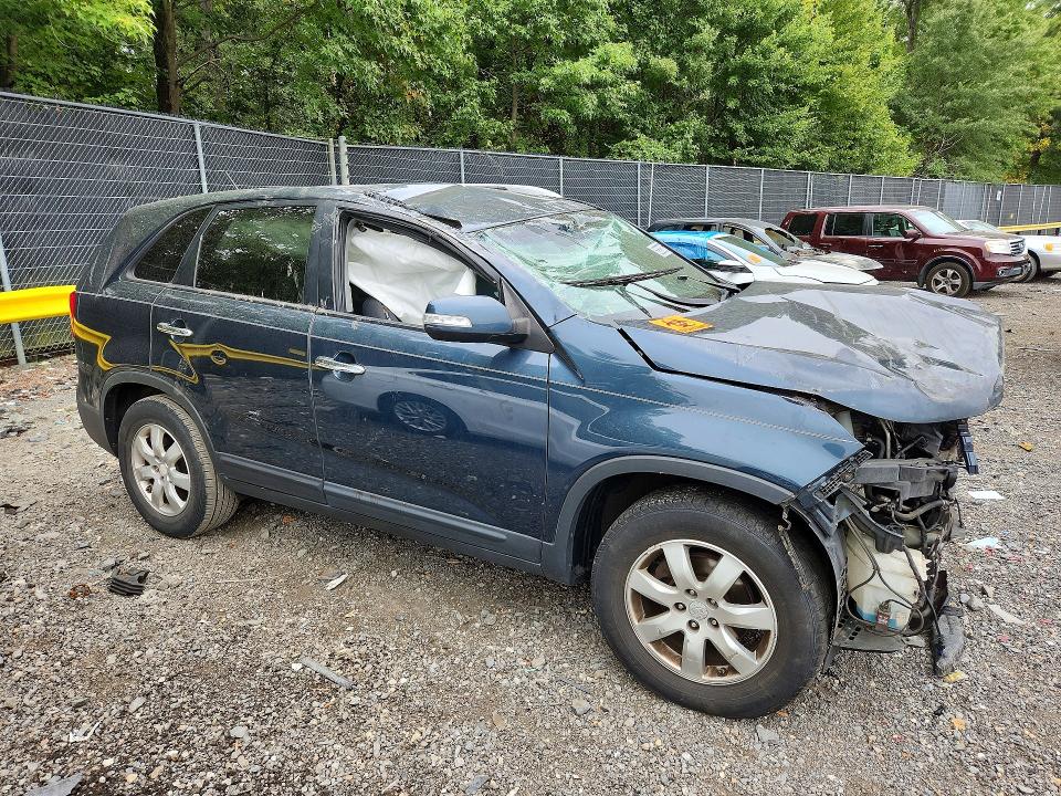 Zdjęcie 4 z aukcji – 2012 KIA SORENTO z VIN 5XYKT3A67CG191743