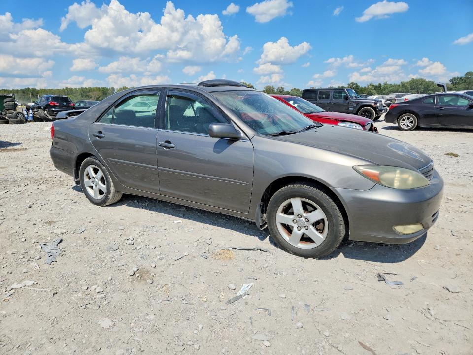 Photo 4 from auction – 2004 TOYOTA CAMRY with VIN 4T1BA32K94U012079