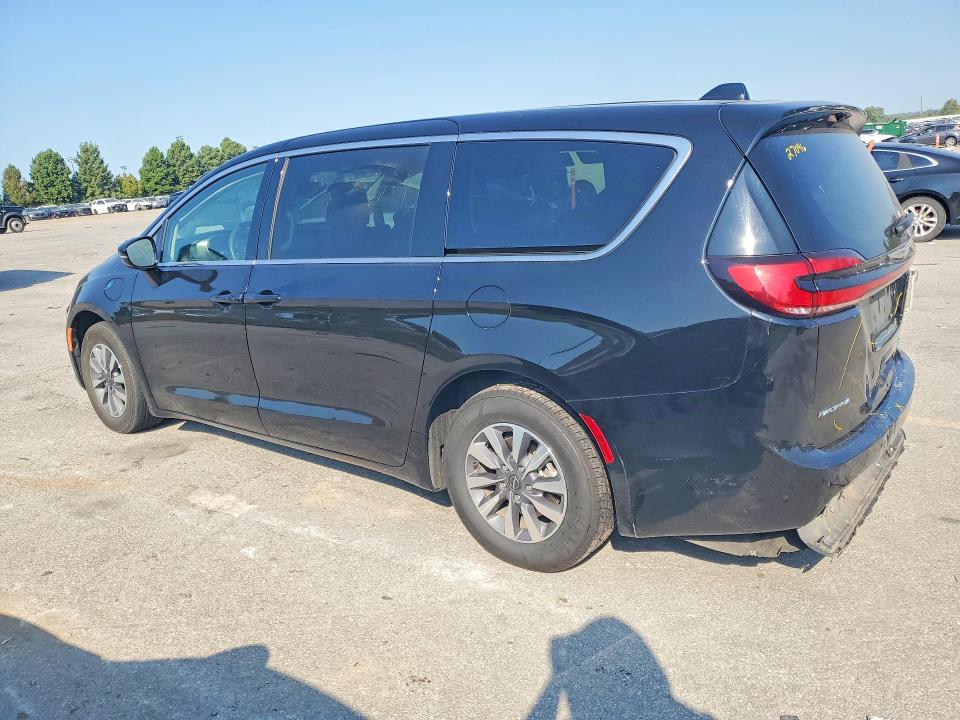 Photo 2 from auction – 2024 CHRYSLER PACIFICA with VIN 2C4RC1S77RR196729