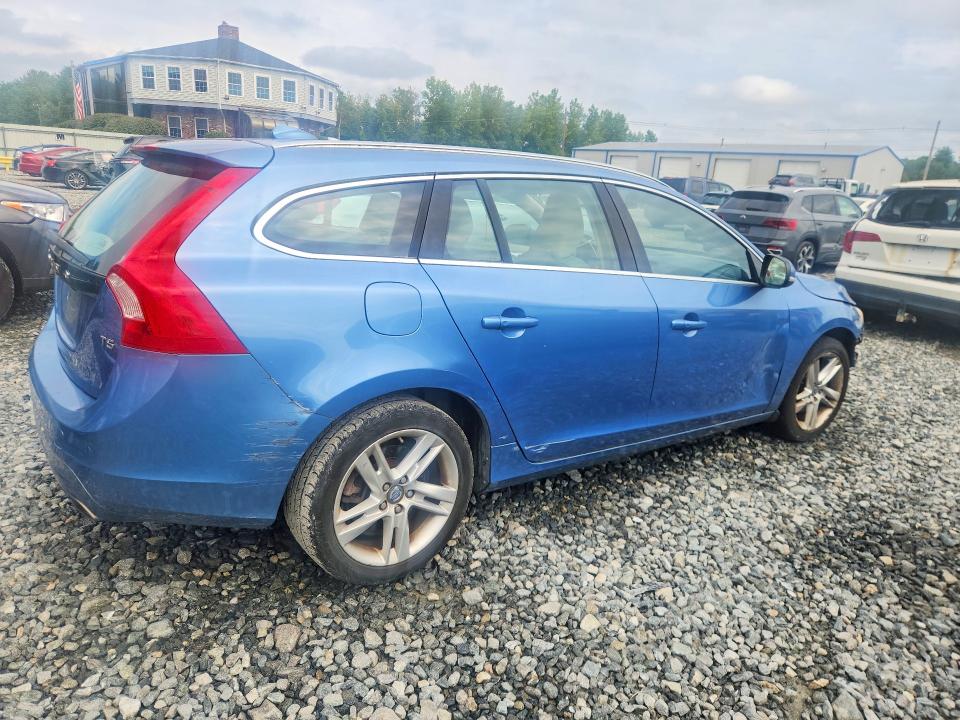 Photo 3 from auction – 2015 VOLVO V60 with VIN YV140MEM2F1229541