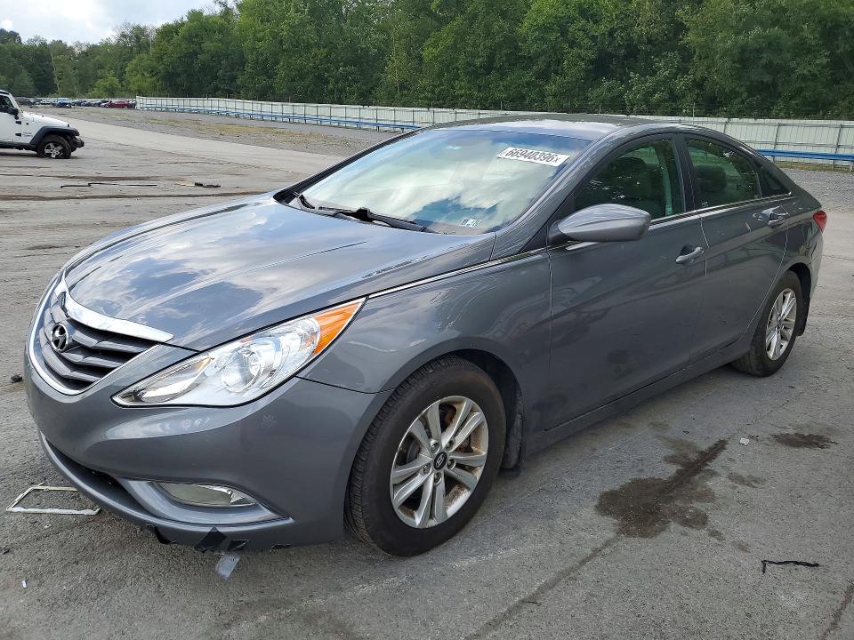 HYUNDAI SONATA 2013 with VIN 5NPEB4AC4DH565635 - Photo from auction