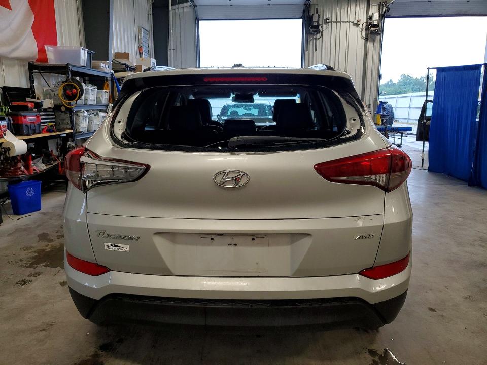 Photo 6 from auction – 2017 HYUNDAI TUCSON with VIN KM8J3CA40HU256007