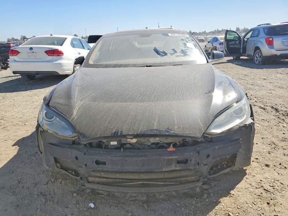 Фото 5 с аукциона – 2013 TESLA MODEL S с VIN 5YJSA1CP7DFP11769
