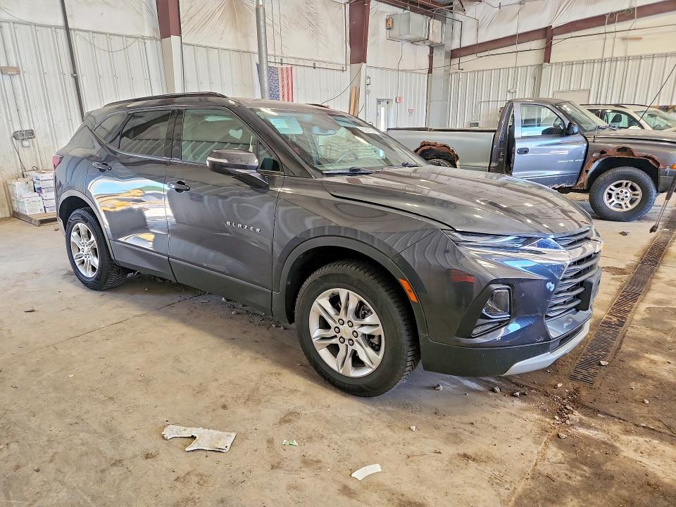 Photo 4 from auction – 2022 CHEVROLET BLAZER with VIN 3GNKBHR40NS156425