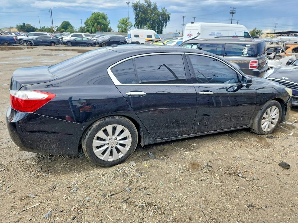 Photo 3 from auction – 2013 HONDA ACCORD with VIN 1HGCR3F86DA026539