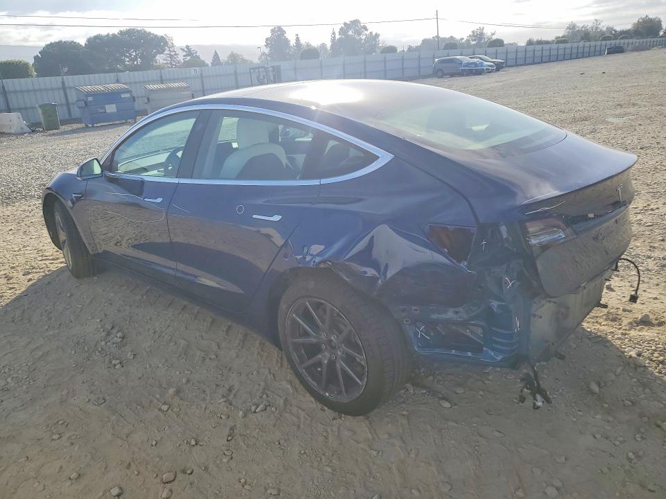 Photo 2 from auction – 2019 TESLA MODEL 3 with VIN 5YJ3E1EA3KF322707