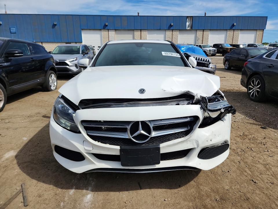 Снимка 5 от търг – 2018 MERCEDES-BENZ C с VIN 55SWF4KB4JU259817