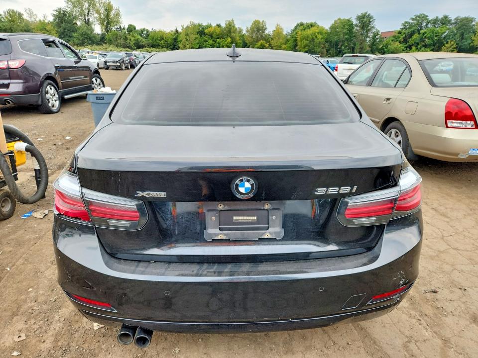 Photo 6 from auction – 2016 BMW 328 with VIN WBA8E3G54GNT80851
