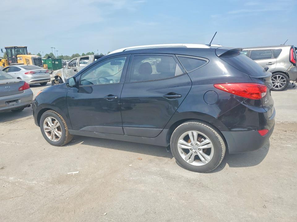 Photo 2 from auction – 2011 HYUNDAI TUCSON with VIN KM8JU3AC6BU246688