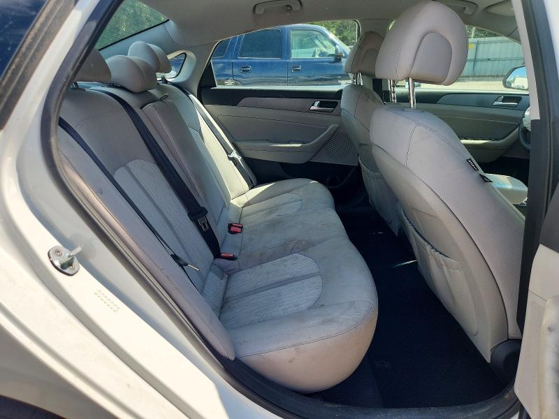 Снимка 10 от търг – 2016 HYUNDAI SONATA HYBRID с VIN KMHE24L11GA039241
