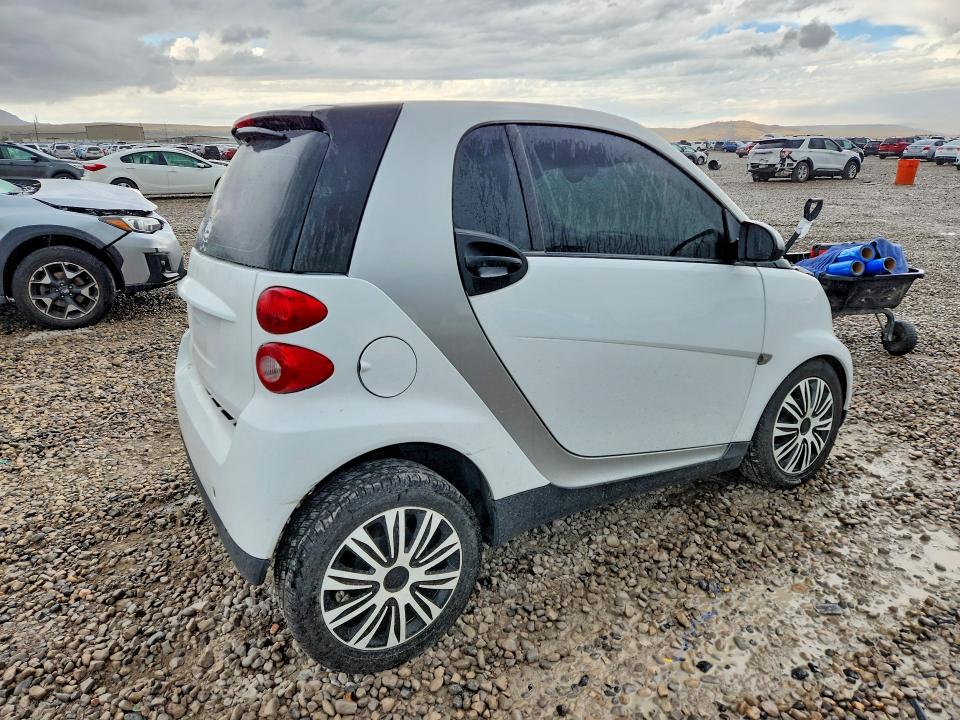 Photo 3 from auction – 2012 SMART FORTWO with VIN WMEEJ3BA7CK561008