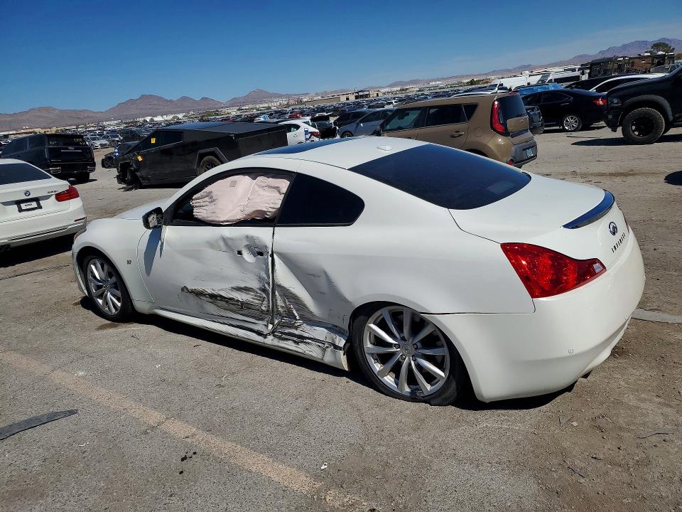Снимка 2 от търг – 2014 INFINITI Q60 COUPE с VIN JN1CV6EK0EM111341