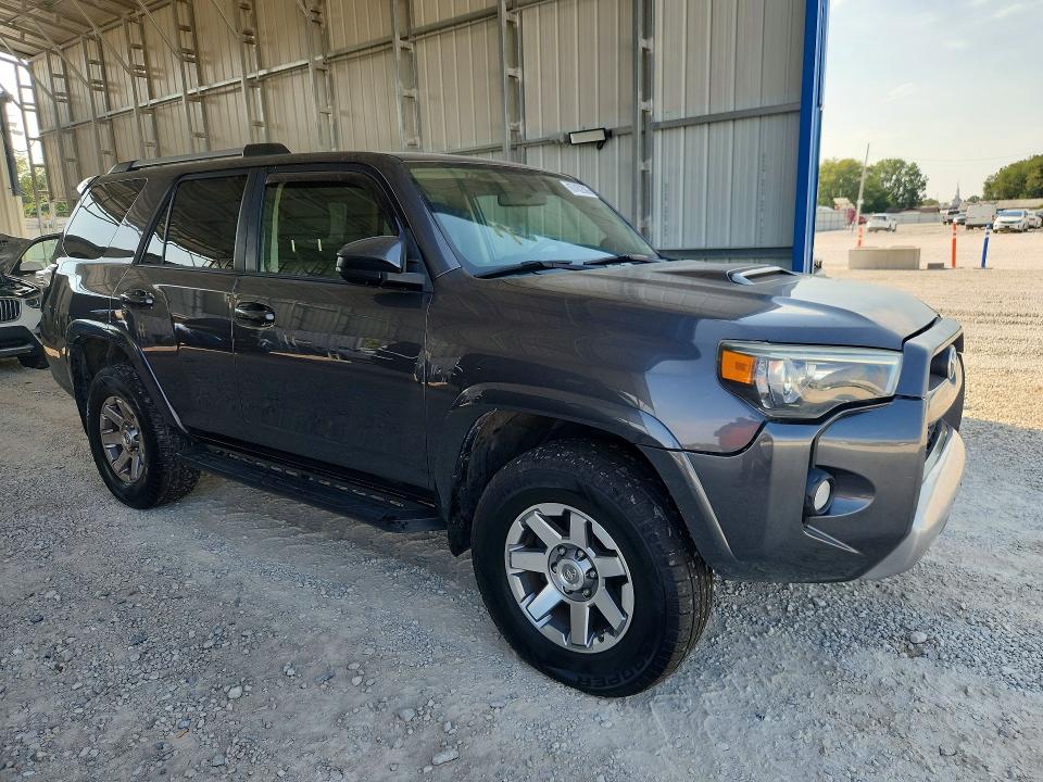 Photo 4 from auction – 2015 TOYOTA 4RUNNER with VIN JTEBU5JRXF5220972