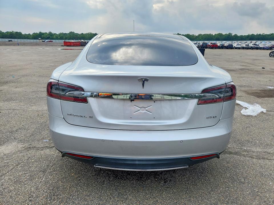 Photo 6 from auction – 2015 TESLA MODEL S with VIN 5YJSA1H20FFP57069