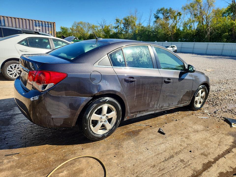 Photo 3 from auction – 2014 CHEVROLET CRUZE with VIN 1G1PC5SBXE7223994